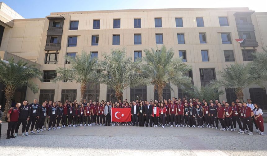 Bakan Osman Aşkın Bak, 6. İslami Dayanışma Oyunları’nda milli sporcuları ziyaret etti