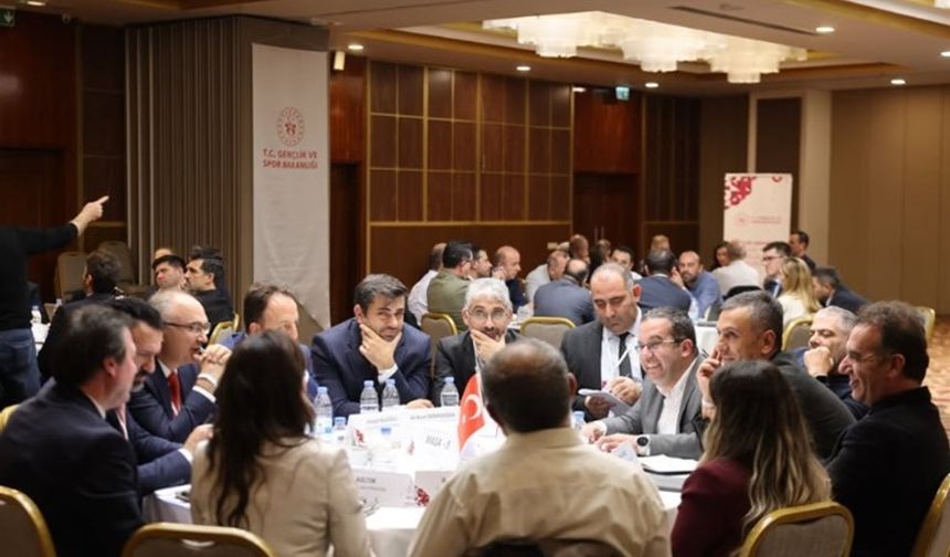 Gençlik Hizmetleri Değerlendirme programı Antalya’da tamamlandı