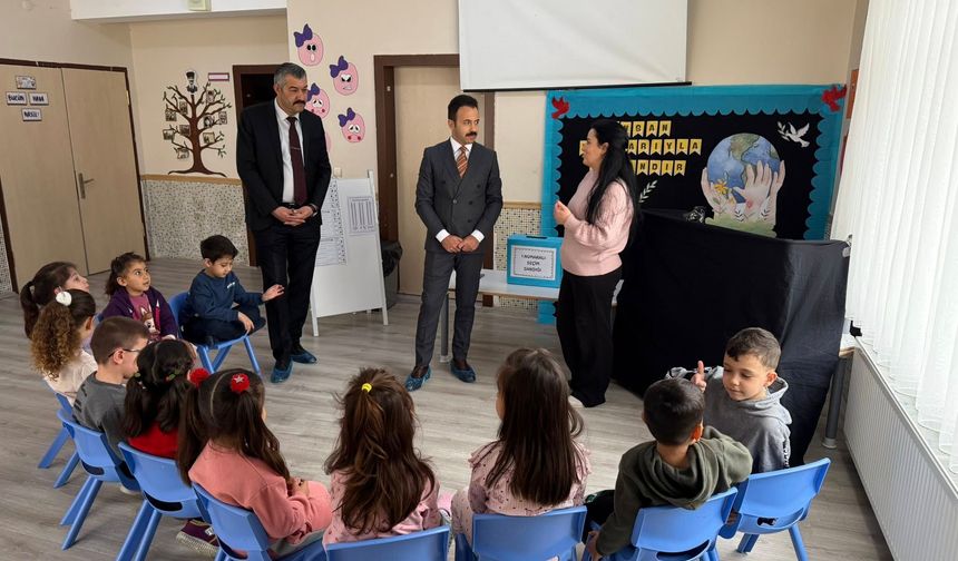 Kaymakam Öğüt, miniklerle bir araya geldi