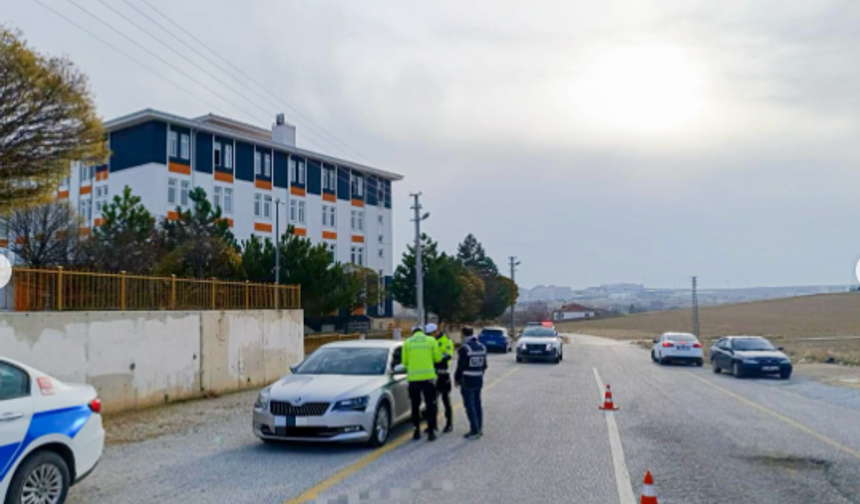 Kırşehir’de okul çevrelerinde sıkı denetim: 409 şahıs sorgulandı