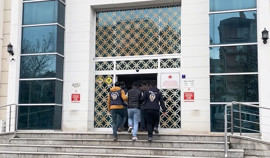 Kırşehir’de Siber Tuzak: Cep Telefonlarına Yazılım Yüklendi, Milyonlarca Lira Çekildi