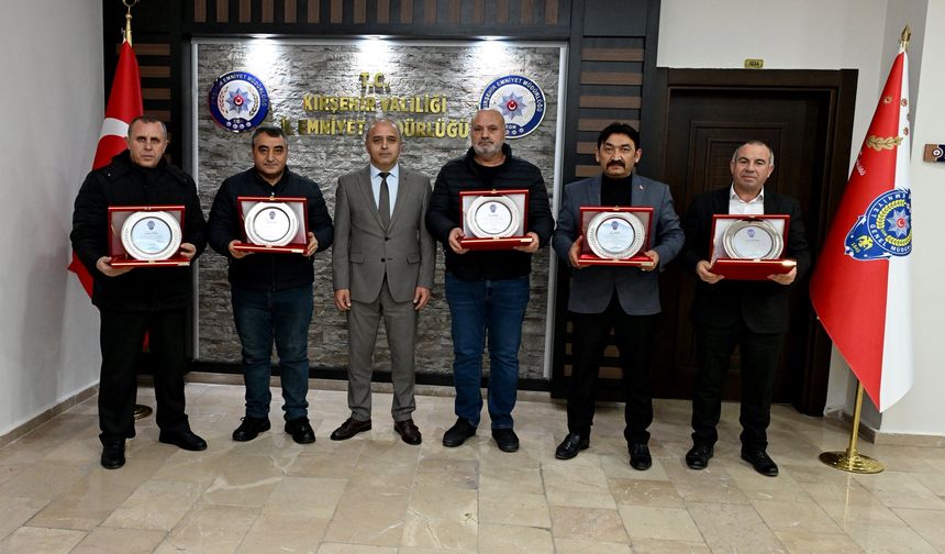 Kırşehir’de Hizmet Dolu Yıllar Plaketle Taçlandırıldı