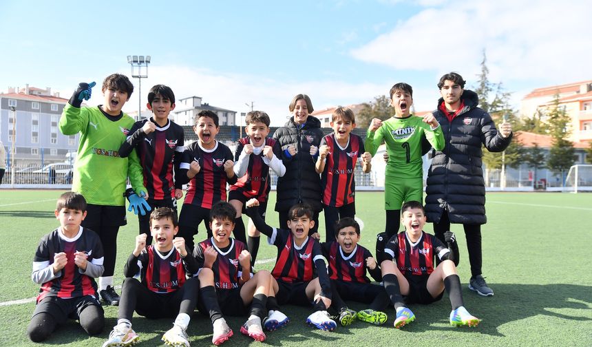 Minik Kramponlar’dan muhteşem geri dönüş: 3-1