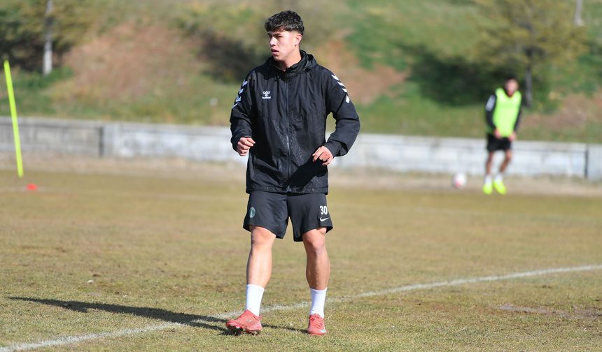 Arda Kurt, “Çok çalışıp daha fazla forma şansı bulmak istiyorum”