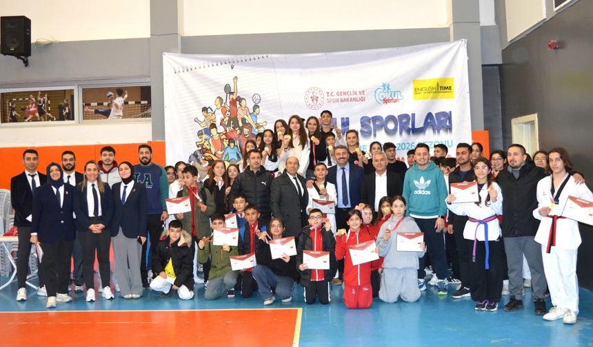 Cacabey Gençlik Merkezi’nde Taekwondo heyecanı zirve yaptı