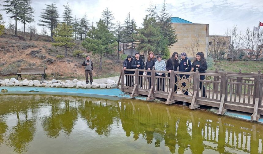 Kırşehir Lisesi öğrencileri doğayla iç içe bir gün geçirdi