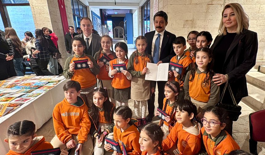 Kırşehir’de minik yazarlar Türkçenin bayrağını taşıyor!