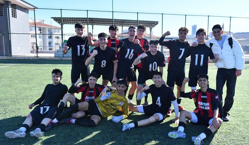 Mehmet Akif Ersoy Lisesi, lider tamamladı: 7-1