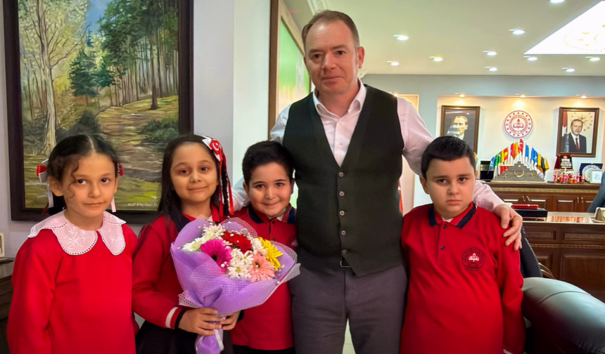 Hürriyet İlkokulu’ndan İl Millî Eğitim Müdürüne Ziyaret