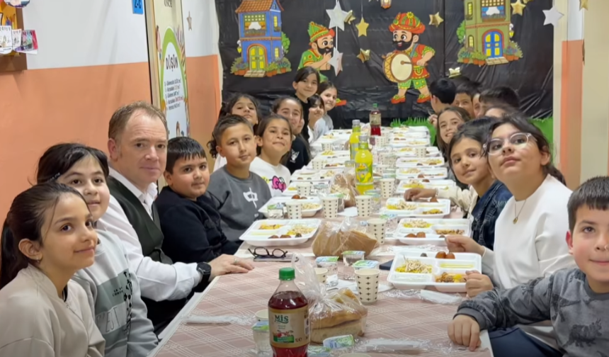 O isim Kırşehir’de okullarda Ramazan ruhunu öğrencilerle yaşıyor