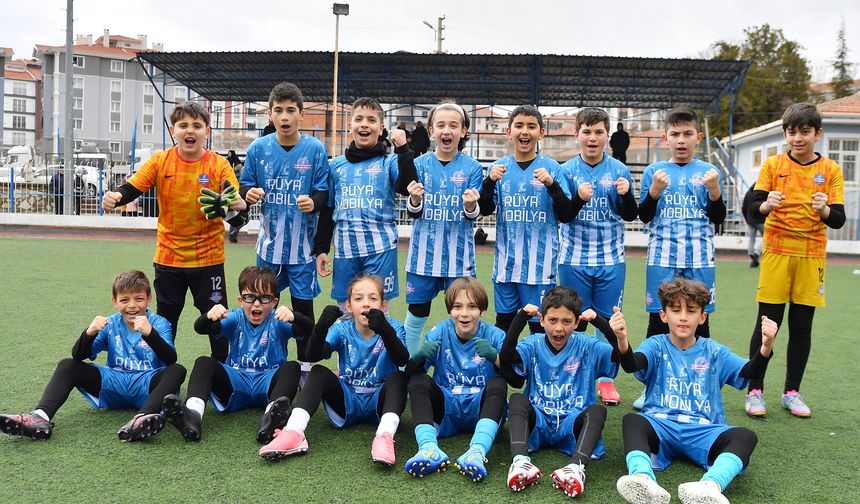 ZİRVE YARIŞI KIZIŞIYOR