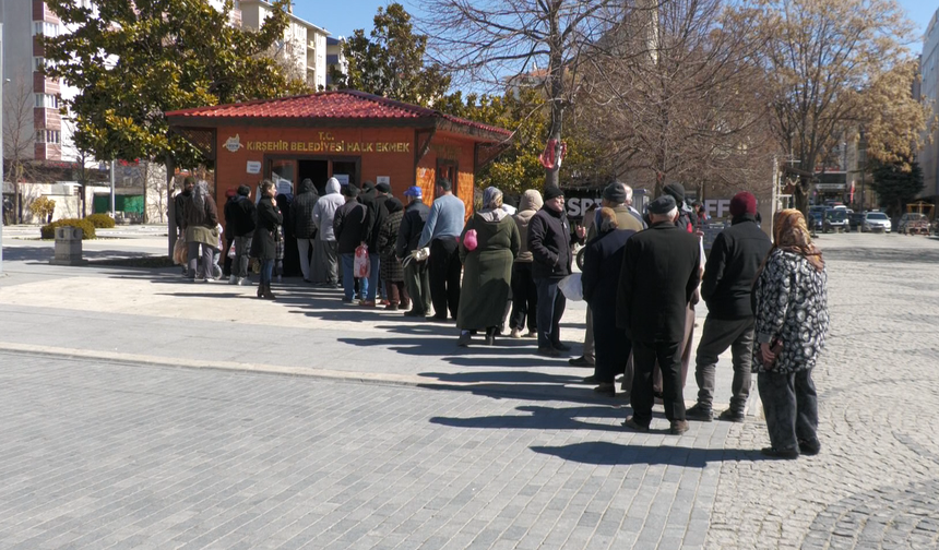 Ucuz Ekmek Uzun Kuyruk!