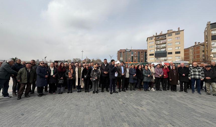 Ekrem İmamoğlu’nun Sözü Cacabey Meydanı’ndan Yükseldi!..