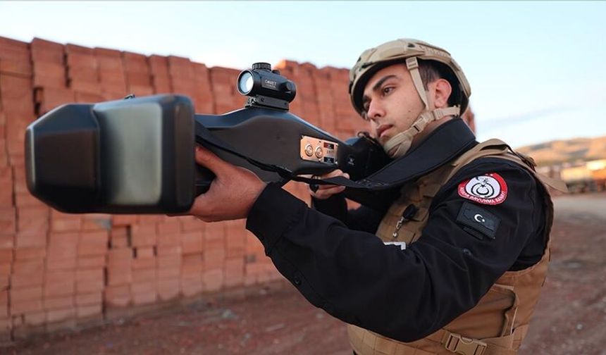 Görmeden Etkisiz Hale Getiren Sistem: Taşınabilir Dronsavar