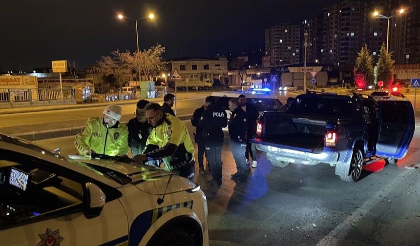 Kayseri'de polisten kaçan 2 sürücüye 920 bin lira ceza uygulandı