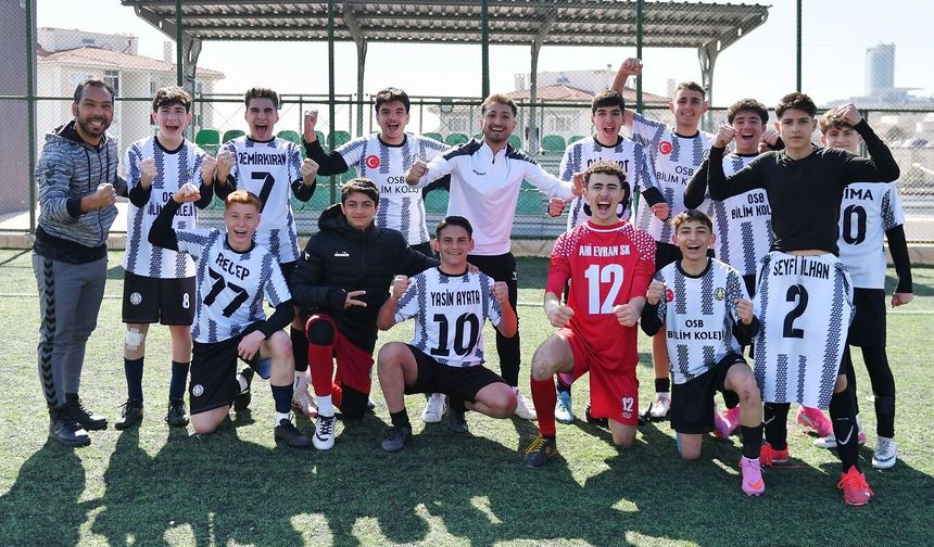 Kırşehir OSB, son dakikalarda finali kaptı: 2-1