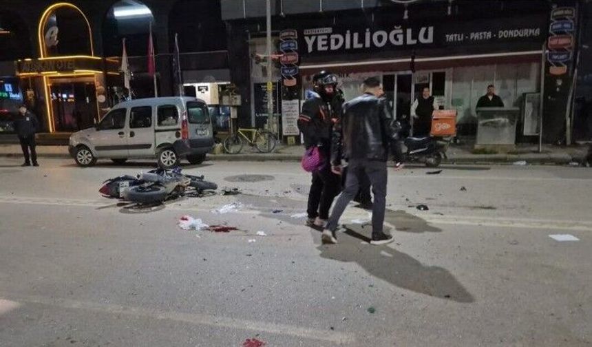 Motosikletle Araç Çarpıştı, Sürücünün Durumu Kritik