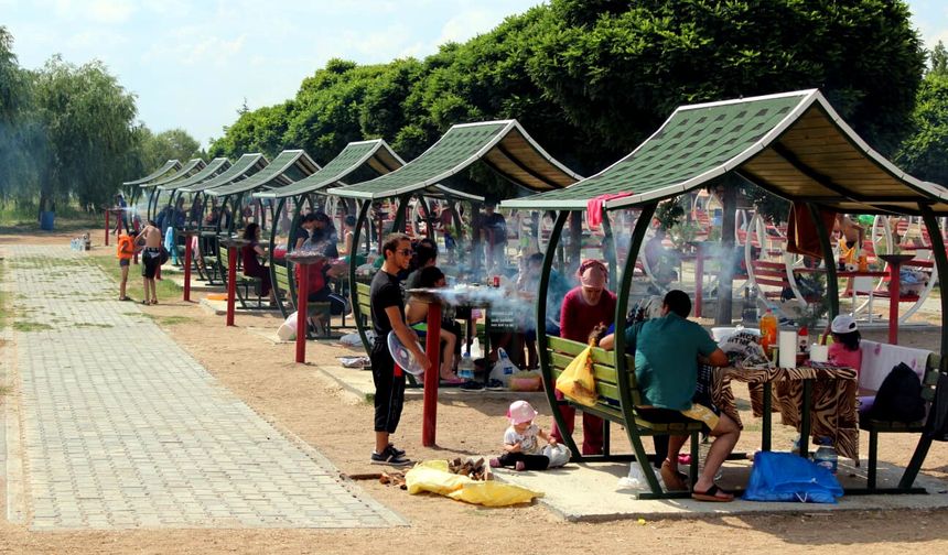 Kırşehir’de bayramda piknik alanları doldu