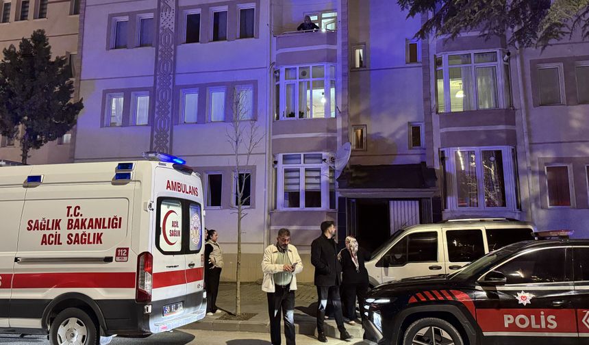 Tartışma Kanlı Bitti: Eşini Öldürüp Kendine Ateş Etti