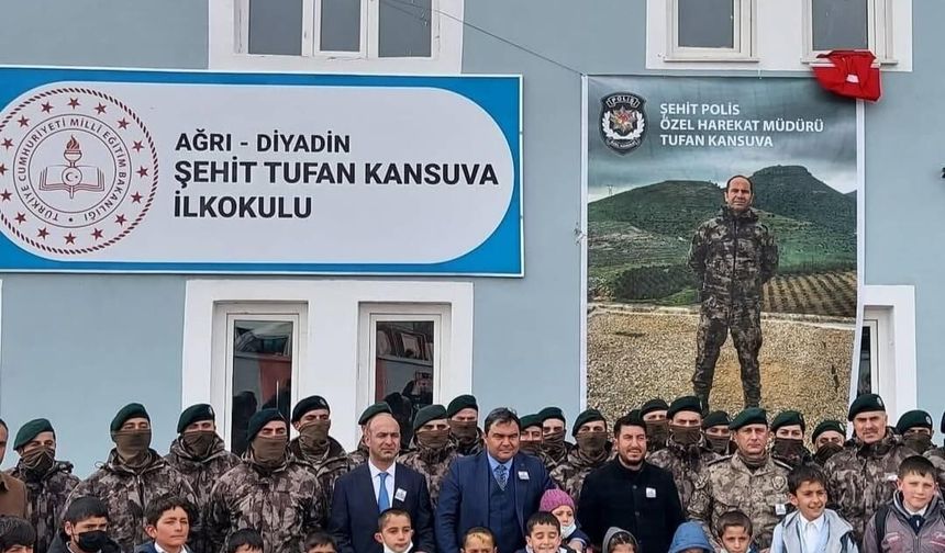 Vali Yardımcısı Balcı, Şehit arkadaşını anarken gözyaşlarına hakim olamadı