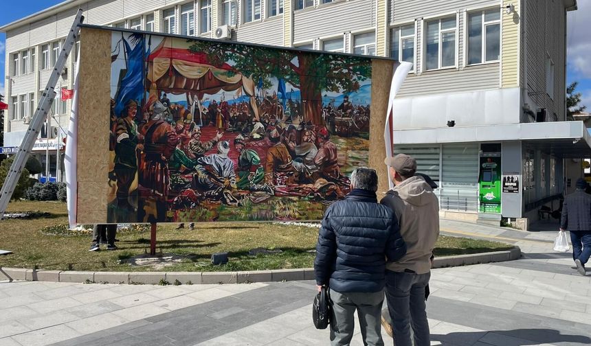 Kırşehir Belediyesi Önündeki Tabela Kafaları Karıştırdı