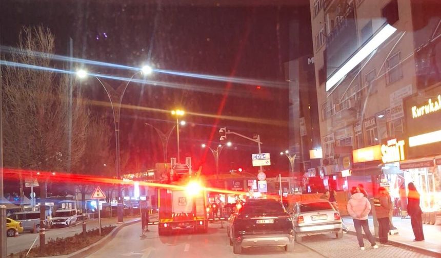 Cacabey Meydanı’nda Yine Aynı Bina, Yine Aynı Sahne!