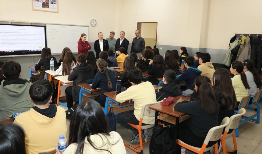 Eğitime Yakın Takip: İl Müdürü Öğrencilerle Buluştu
