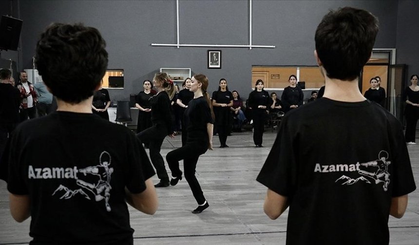 Çerkezlerin 162 yıllık acısı sahneye taşınıyor