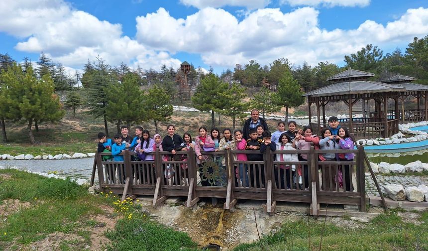 Cumhuriyet İlkokulu öğrencilerinden doğa dostu ziyaret