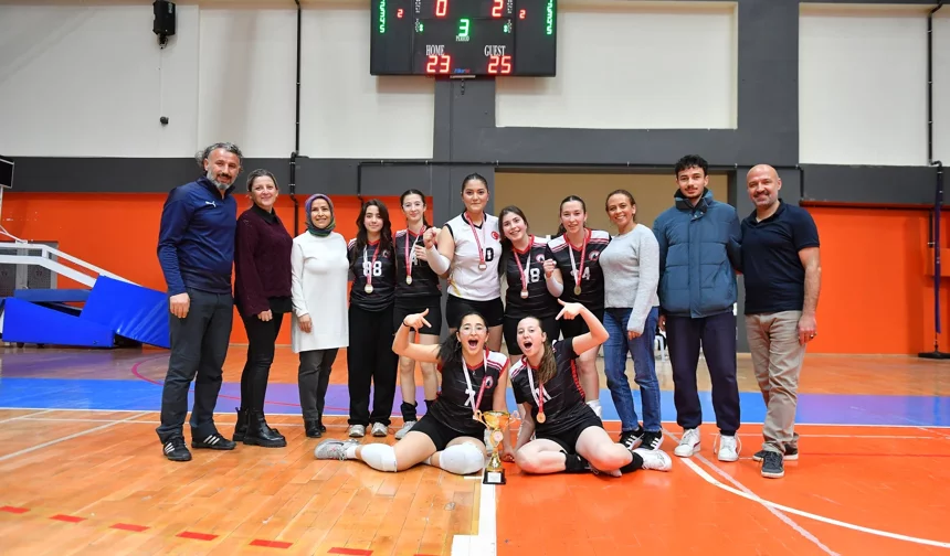 SULTANLAR İLK MAÇINA ÇIKIYOR