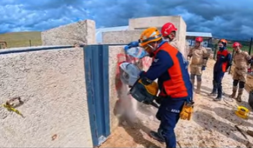 Kırşehir’de Komando Birliklerine AFAD’dan enkaz eğitimi