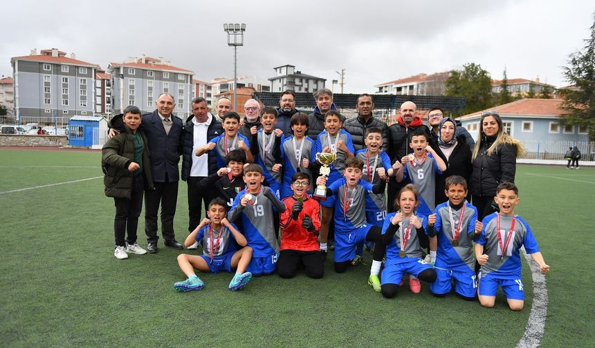 Küçükler Futbolun en büyüğü Yunus Emre oldu