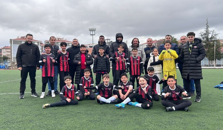 Minik Kramponlar’dan gövde gösterisi: 6-1’le 4’te