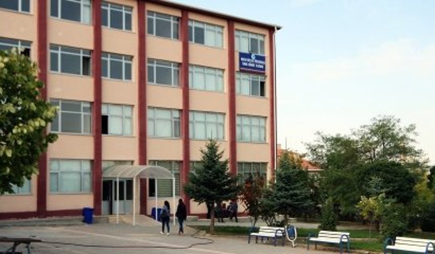Mucur Meslek Yüksekokulu’nda neler oluyor? Bölümler neden merkeze taşınıyor?