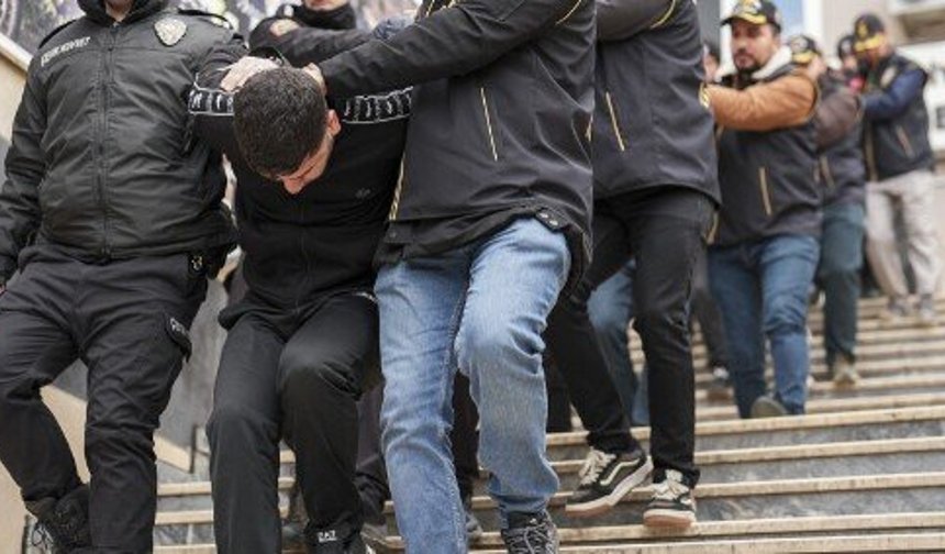 Suç Örgütlerine Darbe: 722 Gözaltı!