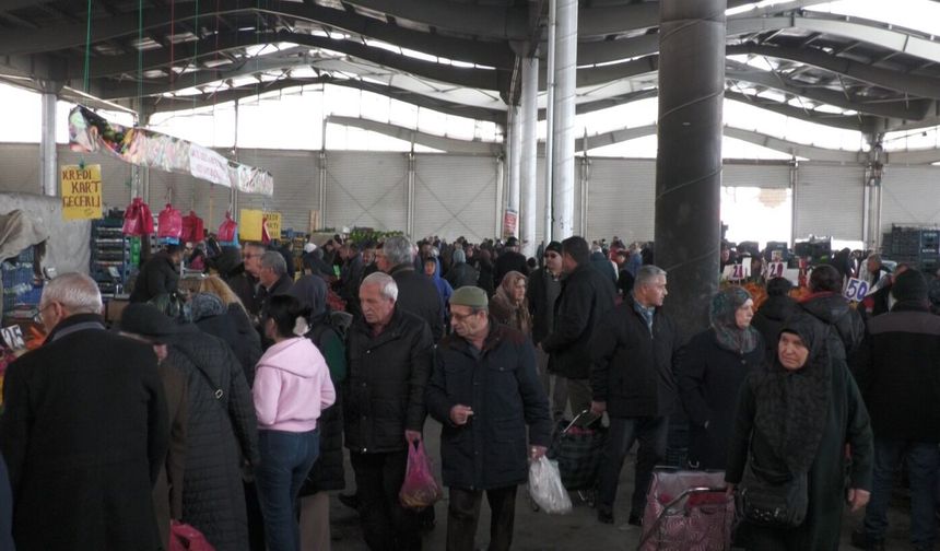 Kırşehir Pazar yeri sessizliğe mi mahkum edildi?