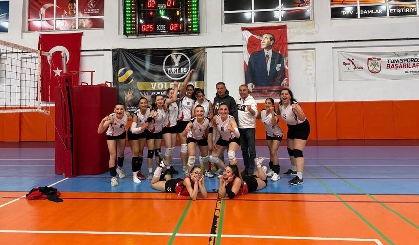 SULTANLAR YARI FİNALDE!