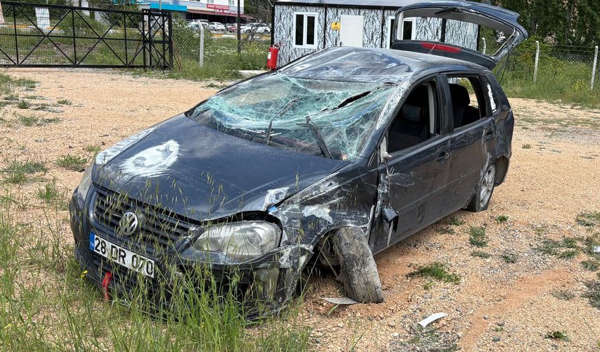Devrilen Otomobilde Çifte Acı: 1 Ölü, 1 Yaralı