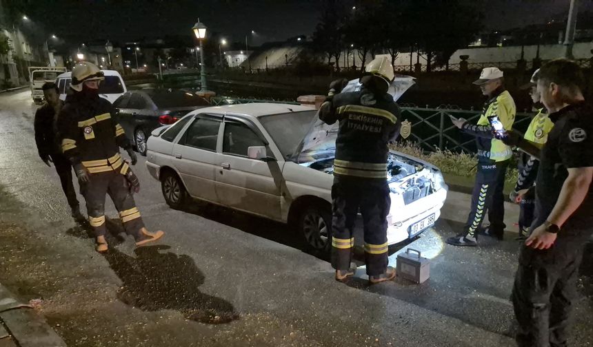 Seyir Halindeki Otomobil Alev Aldı