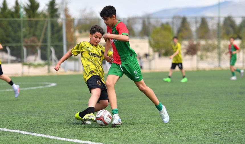U13 Ligi’nde yarı final yarışı kızıştı