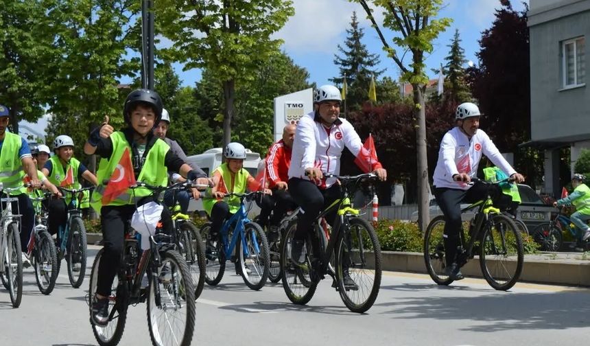 Gençlik Haftası’nda pedallar sağlıklı yaşam için çevrildi