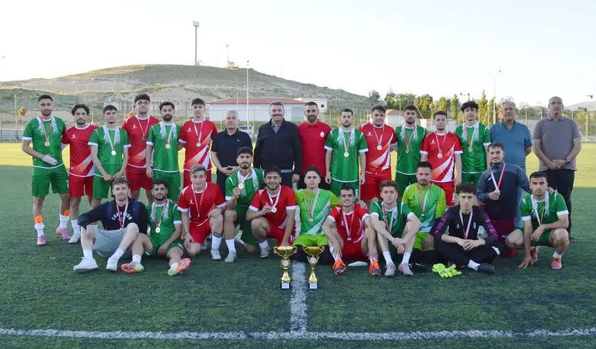 Gençlik Kupası Yurt Lig’in oldu
