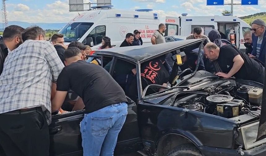 Kaymakamın Otomobili Kaza Yaptı: 5 Yaralı