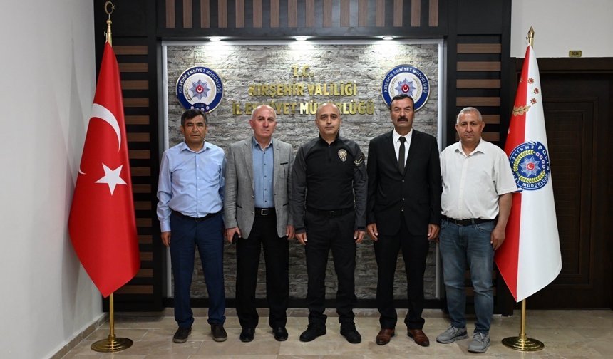 Kırşehir Emniyeti’nde Veda ve Vefa: Emekli Polislere Plaket