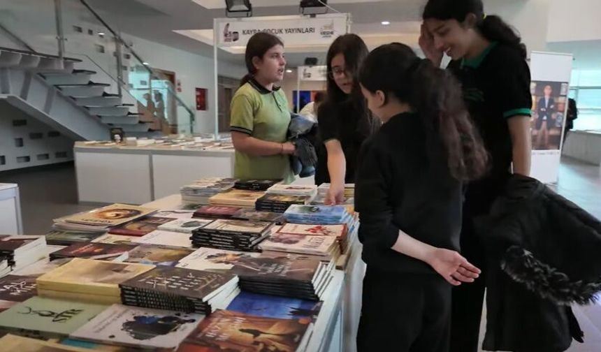 Kırşehir’de Kitap Şöleni Başladı: Edebiyatın Kalbi Burada Atacak!