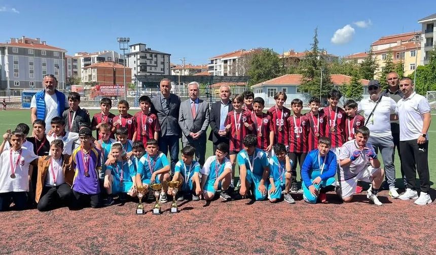 Küçük erkekler il birinciliği nefes kesti