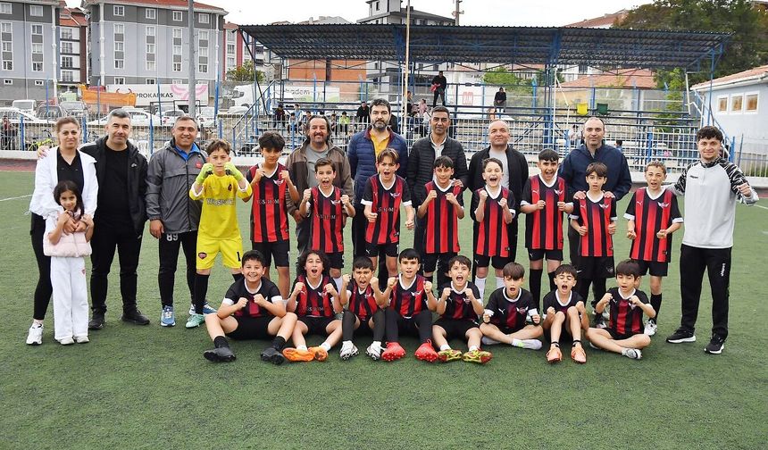 Lider Minik Kramponlar’dan kritik galibiyet