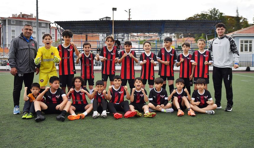 Minik Kramponlar şampiyonluğunu ilan etti: 1-0