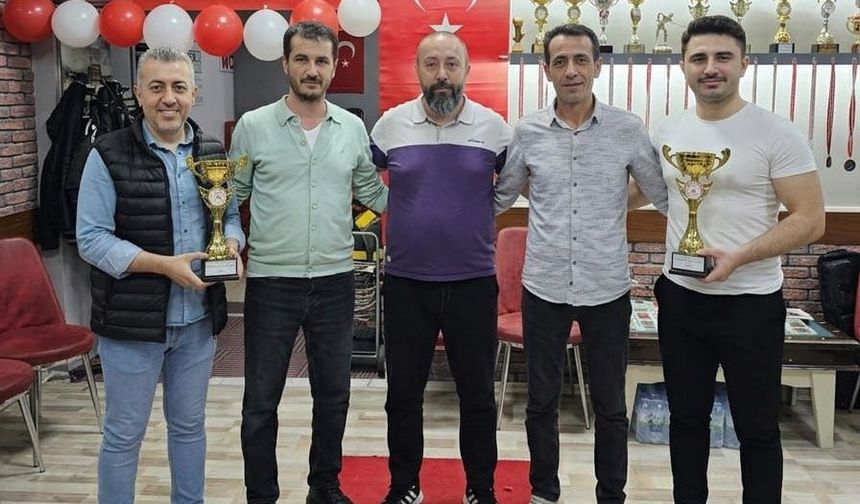Ustalar, Istakalarını gençlik için konuşturdu