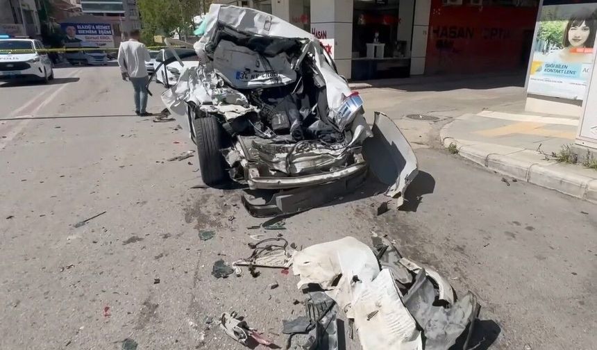 Freni Patlayan Kamyon: 10 Araç Zincirleme Kazaya Karıştı